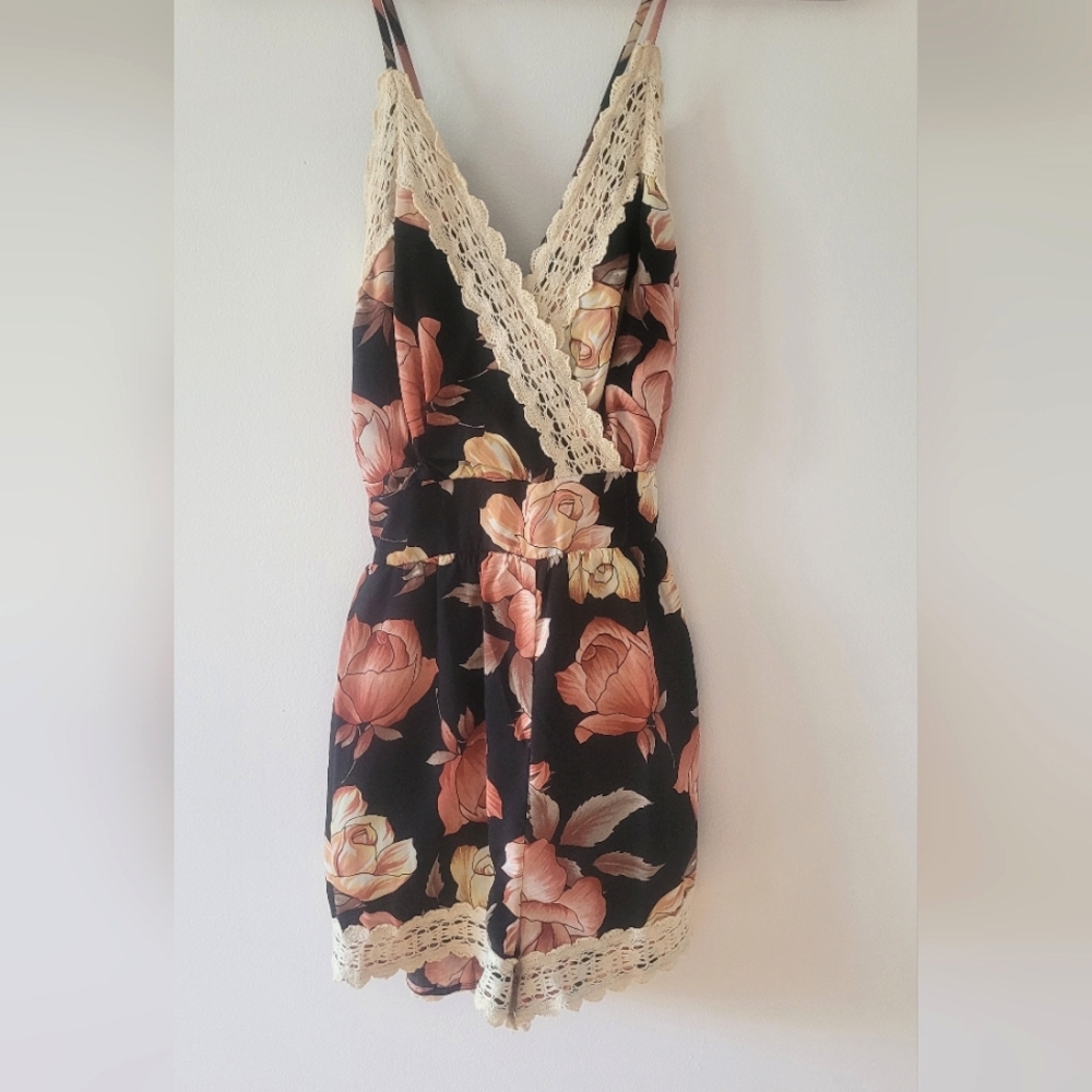 ILLA ILLA Black and Pink Floral Mini Dress